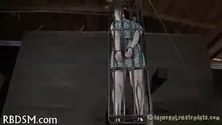 فتاة عربية ساخنة في عملية جماعية شديدة