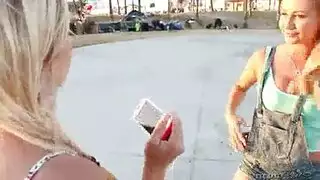 فموي خبير وجنس إباحي عنيف