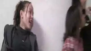 أوجي حظيرة: حركة جنسية حيوانية صريحة