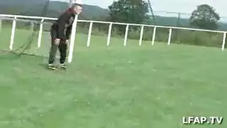 بنت تطلع البن من كسا