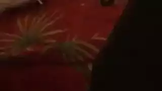 جلسة تصوير كارينا الصريحة تلعب بفرجها المبتل