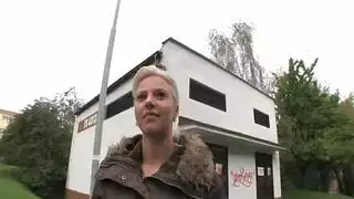 نوم الأم العميق يتحول إلى صحوة شرجية
