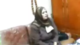 اب يجيب ضهر بنتو