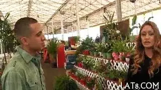 أخذها إلى بيته من السوق لجنس صريح إكس إكس إكس