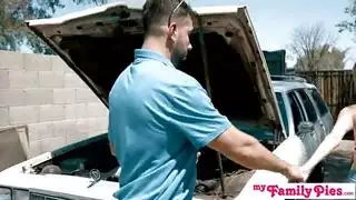مترجم زوجته تنام امامه