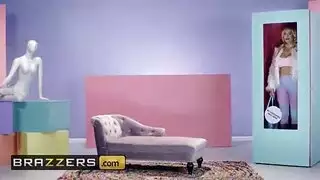 الجمال الممتلئ تم ملء فتحاته بالقضيب