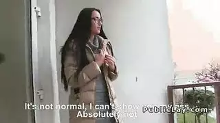 دفع الجارة لأجل أن أضيق خرم ابنها