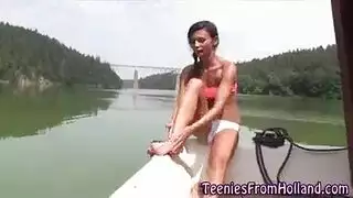 جنس خارجي علني: نيك على قارب تجديف xxx