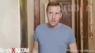 سكس الابن يساعد امه العالقه في مطبخ وينيكها