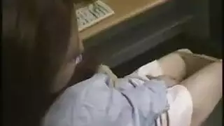 يحلبه عاخته