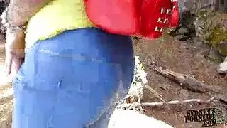 قاسي كالصخرة وأنا أرى يسيل لعابهم على تلك المؤخرة الممتلئة