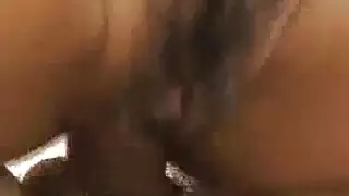 تحت المكتب: لحس كس ونيك
