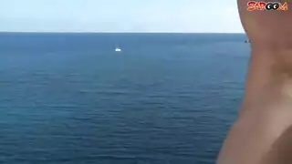 مص مراهقة عند الفجر