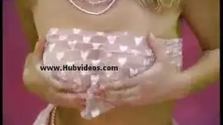 صور بولينا الجنسية الصريحة: تمدد أمام الكاميرا
