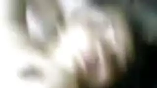 عرض فردي مثار لزوجتي مُصور في غرفة نومنا