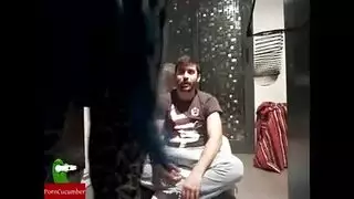 سكس عربي فى العمل بالملابس