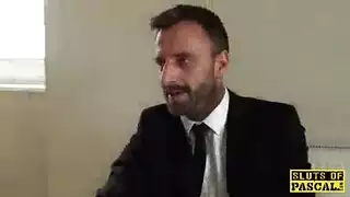 السارقةترجم