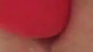 إيلاج سحاقي مزدوج بالعُدّة الذكرية في القبو