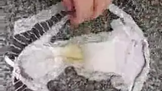 قررت الزوجة القذرة ، ميكايلا 306 أن تمتص أكبر قضيب لزوجها أمامه