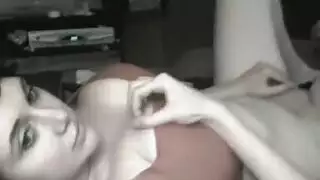 تظهر لي فالين في سن المراهقة الهواة مفلس كيفية جعلها نائب الرئيس بأصابعها