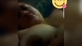 تالوليس جوميز في حالة جيدة ، وهي تحب بعض الجنس في صالة الألعاب الرياضية