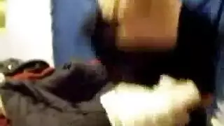 فتاة شقراء جميلة، تريسي امتص ثلاثة ديكس وحصلت نائب الرئيس في جميع أنحاء وجهها