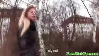 تتلقى الأنثى الأوروبية الحقيقية المجاورة وفرة من السائل المنوي من العضو الذكر، أثناء ممارسة الجنس الفموي معه