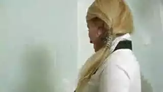 حار ، عارية ، خادمة شقراء مع الثدي الكبيرة ، ريا سني يحب ركوب الديك الأسود