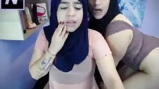 الفتيات المسلمين مثليه تقبيل على كاميرا ويب يظهر الحمار العربية | ناسيرا