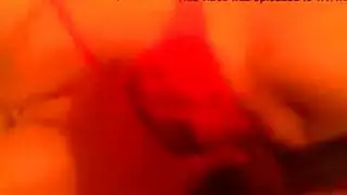 يسعد كل من كارا رافين وليلو مون وأنيت شوارتز وجيما بيرل حبيبهم الجديد