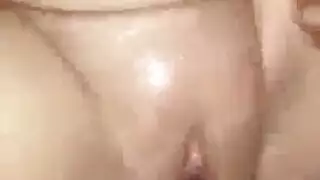 ممرضة في الملابس الداخلية السوداء يلقي عينيها مليئة بفتحة مريضها، لأنها تحتاج إلى اللعنة جيدة