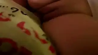 كلمة المزيفة تعني قضيبًا مزيفًا ، لذلك أود أن أقول شيئًا مثل ساقي لديه قضيب مزيف كبير أو أحب نسيج بطرس البلاستيك