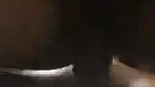 السمراوات الحلوة يأكلون كس حلو في الغابة، لكنهم لن يضخموا من صديقهم.