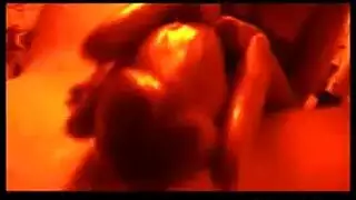 فتاة هاوية ذات شعر أحمر تمتص قضيبها لأنها تثيرها أكثر من أي شيء آخر.