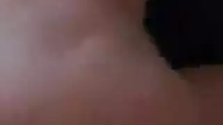 أعطت سمرت سمرت انفجار لشريكها من خلال منحه أكثر اللسان المحبة التي حصلت عليها على الإطلاق.