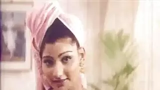 ام هندية لا تستطيع مقاومة جمال عروس ابنها الجديدة فتعمل معها سحاقي مغري ناار