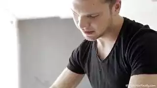 مدرس نياك يظفر بمنيته و ينيك كس طالبته الملفوفة الساخنة في وضعيات حارة