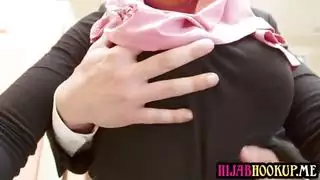 ضخمة الثدي العربية في سن المراهقة العذراء إيلا نوكس تمارس الجنس مع صديقها الأب