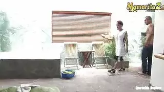 سيدة مغرية، صوفي ريان هو مص ديك حبيبها في أسلوب بوف، بعد الحصول على الثابت مارس الجنس