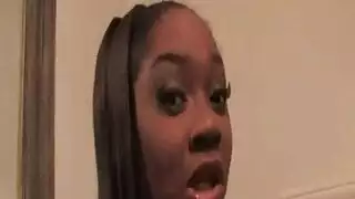 سميكة فتاة بيضاء سميكة تأخذ ديك أسود