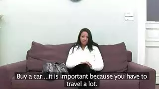 المدلك وهمية يبذل قصارى جهده لجعل هذا قرنية الفتيات نائب الرئيس في جميع أنحاء إطار المدبوغة له