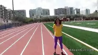 أحمر الشعر الساخن في سن المراهقة الملاعين بوسها حتى أنها بجد على هزاز