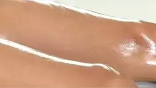 نردي تلميذة يحصل بوسها قصفت من قبل ديك كبيرة ويتم تغطيتها في نائب الرئيس