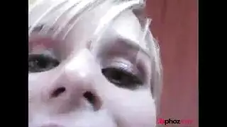 شقراء المثيرة الساخنة هو صنع مع أفضل صديق لها لأنها حاضر عيد ميلاده.