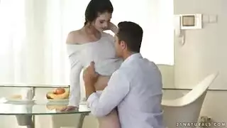مقطع سكس ساخن يبدأ مع رضع البزاز ولحس الكس وينتهي بالركوب على الزب