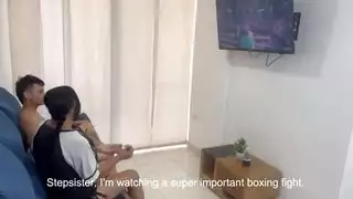 يقدم لي أخي الصغير الجنس الصعب في مقابل اصطحابها إلى السينما مع صديقاتها هـ