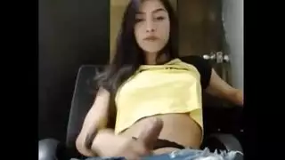 فاتنة الرائعة ، صوفيا سابينا تمتص ثلاث ديوك ضخمة في نفس الوقت وتستمتع بها