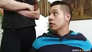 مثير جبهة تحرير مورو الإسلامية المعلم والمراهق لطيف وجود الثلاثي عارضة مع الرجل الأكبر سنا بكثير.