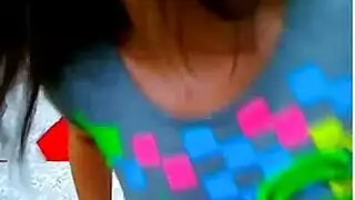 برونيت في سن المراهقة يظهر كيف تعتني به بشدة في هذا التجميع الساخن عن قرب