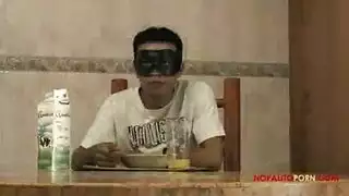 مثير جبهة مورو ومفلس فاتنة تواجه الثلاثي عارضة مع رجل وسيم سوبر في غرفة نومهم.